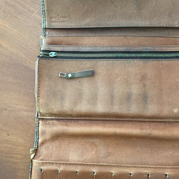 Louis Vuitton Vintage Wallet - Picture 3 of 10